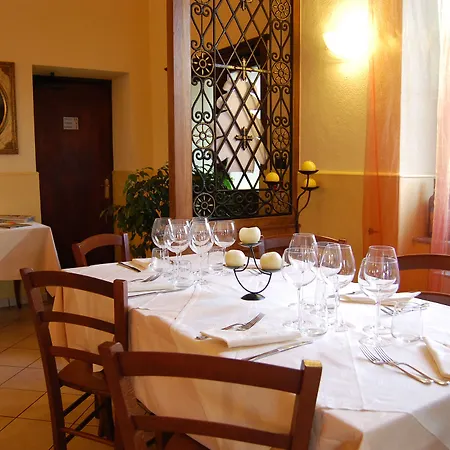 Glicini 4* ピネローロ